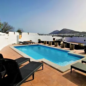 https://casa-natura-san-bartolome-de-tirajana.puertodelcarmen-hotels.org